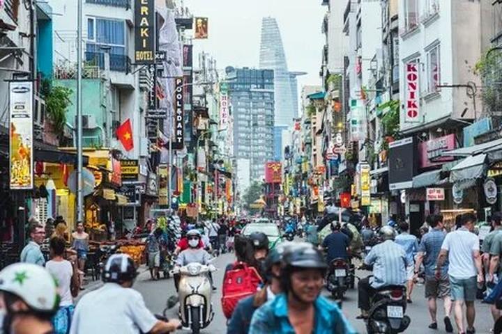 Hotspot Matrix: Biến Mẹ Cua Cốm khen vải trứng Phù thành cơ hội marketing đột phá